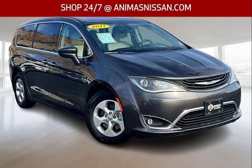 2017 Chrysler Pacifica Hybrid Touring Plus