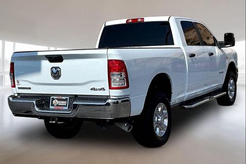 Bright White Clearcoat 2024 RAM 2500 Big Horn Crew Cab 4x4 6'4' Box