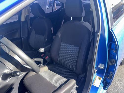 2020 Nissan Versa 1.6 S