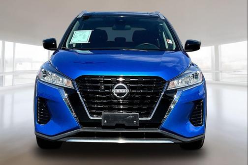 Electric Blue Metallic/Super Black 2023 Nissan Kicks SV