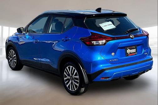 Electric Blue Metallic/Super Black 2023 Nissan Kicks SV