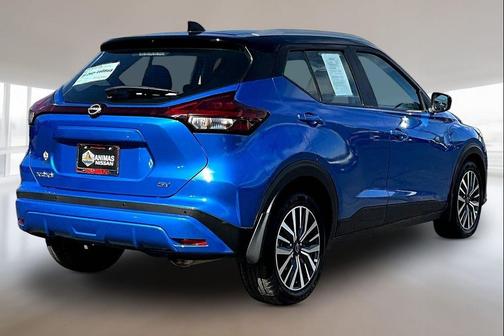 Electric Blue Metallic/Super Black 2023 Nissan Kicks SV