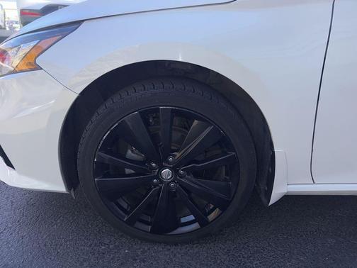 2022 Nissan Altima SR Intelligent AWD