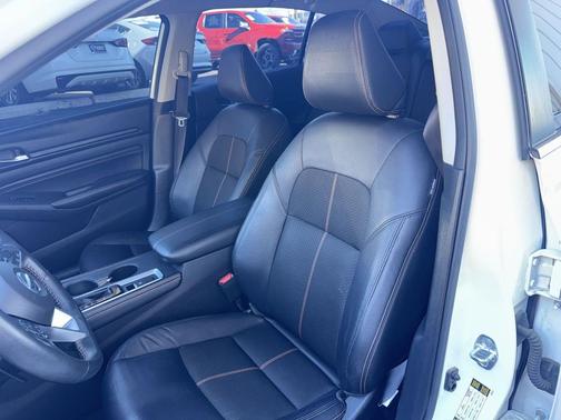 2022 Nissan Altima SR Intelligent AWD