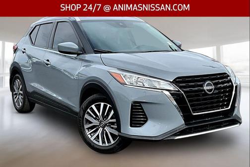 Boulder Gray Pearl 2023 Nissan Kicks SV