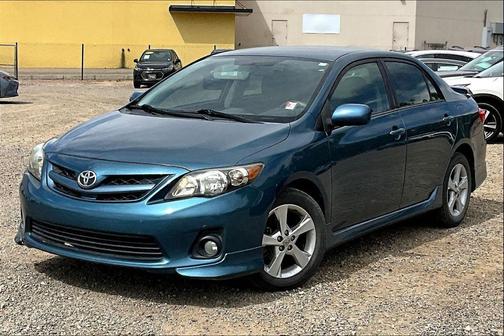 Tropical Sea Metallic 2013 Toyota Corolla S
