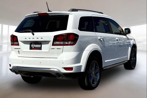 White 2016 Dodge Journey Crossroad