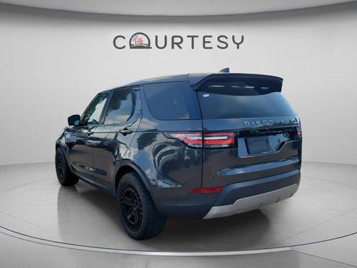 Carpathian Gray Premium Metallic 2018 Land Rover Discovery HSE