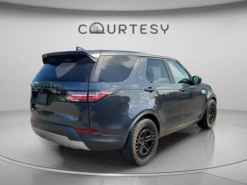 Carpathian Gray Premium Metallic 2018 Land Rover Discovery HSE