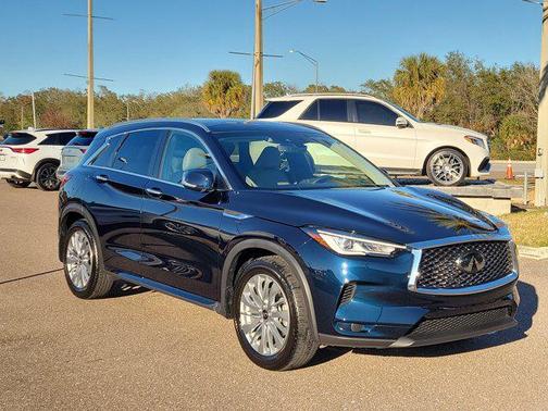2023 INFINITI QX50 LUXE