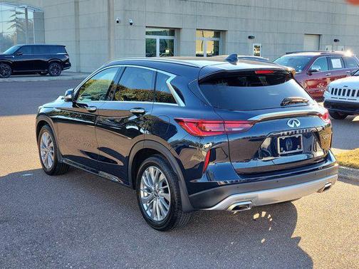2023 INFINITI QX50 LUXE