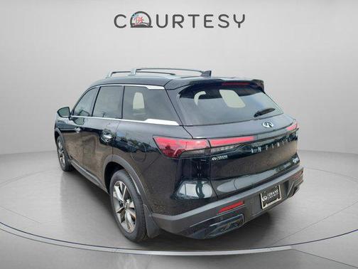 Mineral Black 2025 INFINITI QX60 Luxe