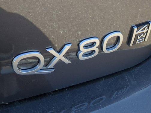 2025 INFINITI QX80 Luxe