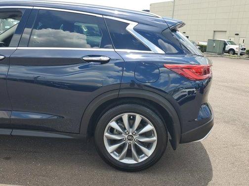 Photo 4 of 34 of 2020 INFINITI QX50 Luxe