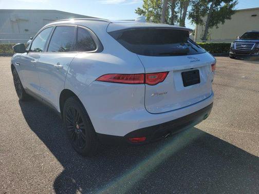 2018 Jaguar F-PACE 25t Premium