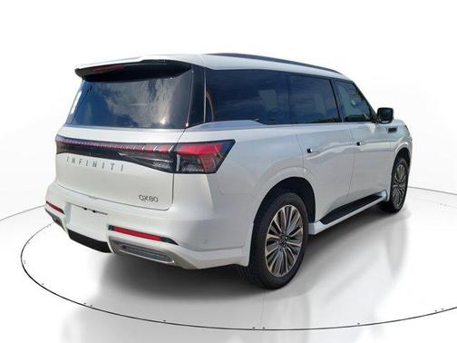Radiant White 2026 INFINITI QX80 Luxe
