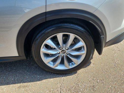 2019 INFINITI QX50 Luxe