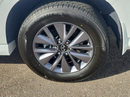 2026 INFINITI QX80 PURE