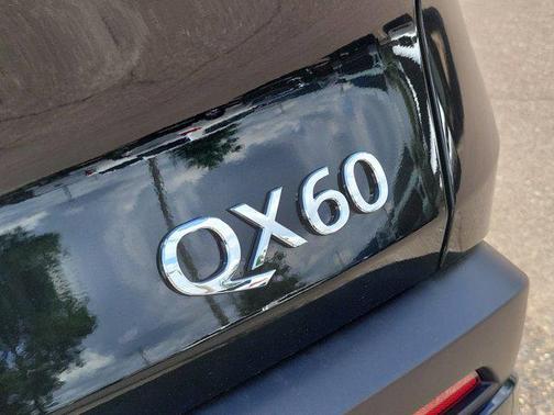 2025 INFINITI QX60 Pure
