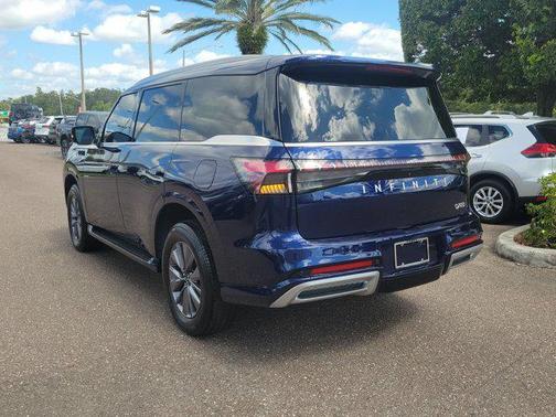 2025 INFINITI QX80 PURE