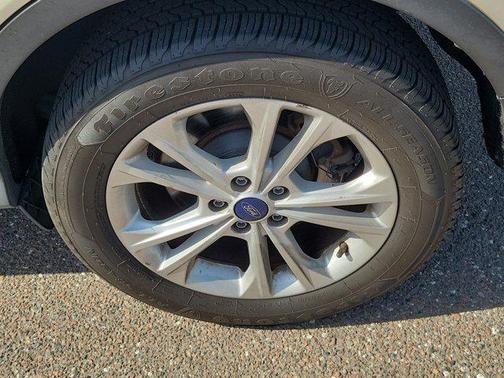 White Gold Metallic 2017 Ford Escape SE