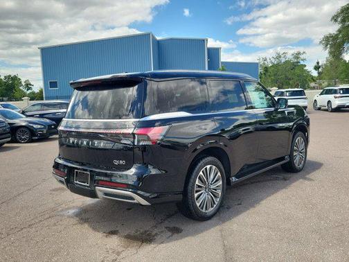 Black Obsidian 2026 INFINITI QX80 Luxe