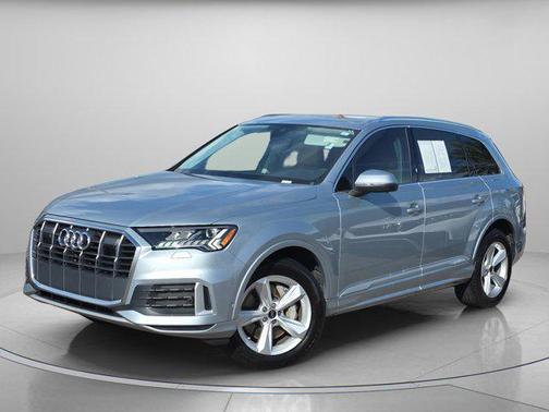 2023 Audi Q7 45 Premium Plus