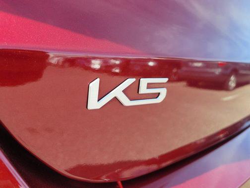 2023 Kia K5 EX