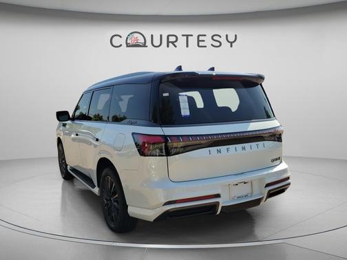Radiant White/Black Obsidian 2027 INFINITI QX80 AUTOGRAPH