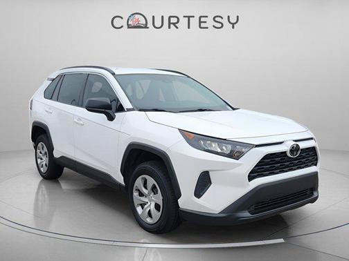 2020 Toyota RAV4 LE