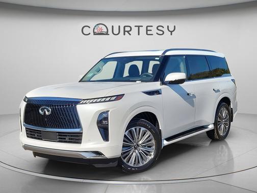 Radiant White 2026 INFINITI QX80 Luxe