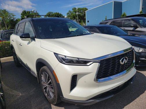 Majestic White/Black Obsidian 2023 INFINITI QX60 AUTOGRAPH