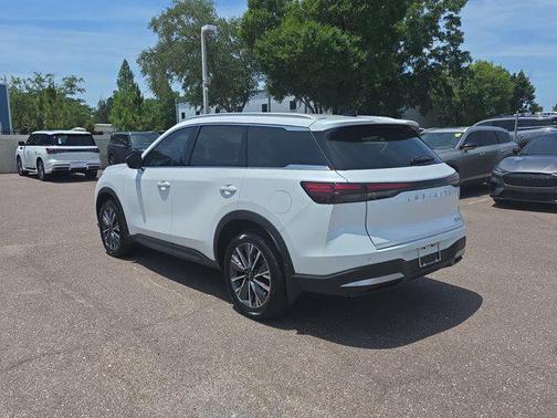 Radiant White 2027 INFINITI QX60 LUXE FWD
