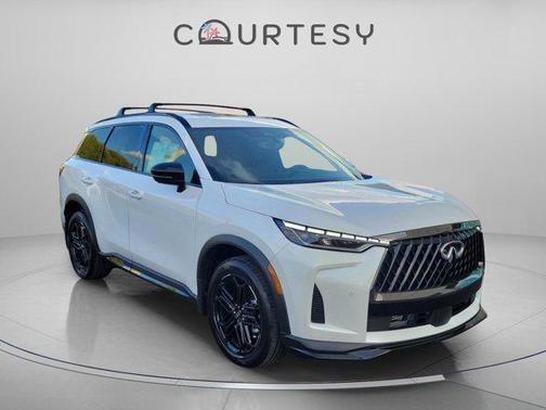 Radiant White 2026 INFINITI QX60 SPORT AWD