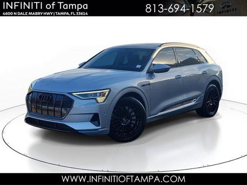 2022 Audi e-tron Premium