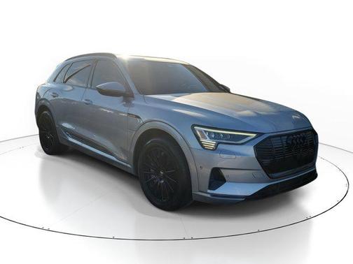 2022 Audi e-tron Premium