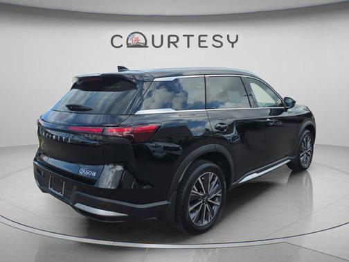 Mineral Black 2026 INFINITI QX60 LUXE AWD