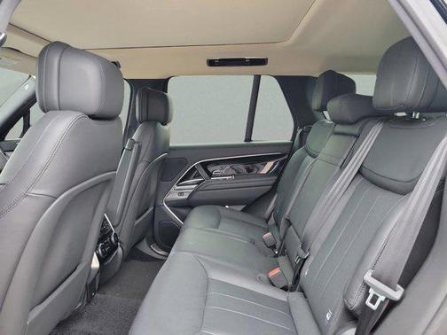 2023 Land Rover Range Rover P400 SE