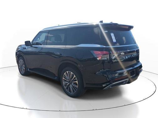 2025 INFINITI QX80 Luxe