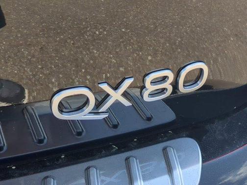 2025 INFINITI QX80 Luxe