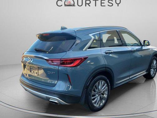 2023 INFINITI QX50 LUXE