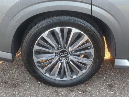 2025 INFINITI QX80 SENSORY AWD