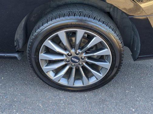 2019 Lincoln Navigator Select