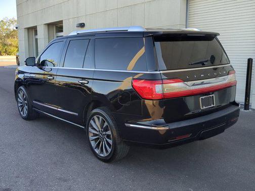 2019 Lincoln Navigator Select