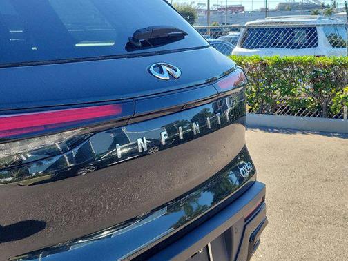 2023 INFINITI QX60 Pure
