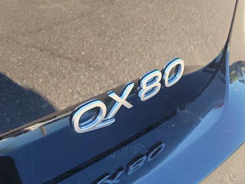 2025 INFINITI QX80 Luxe