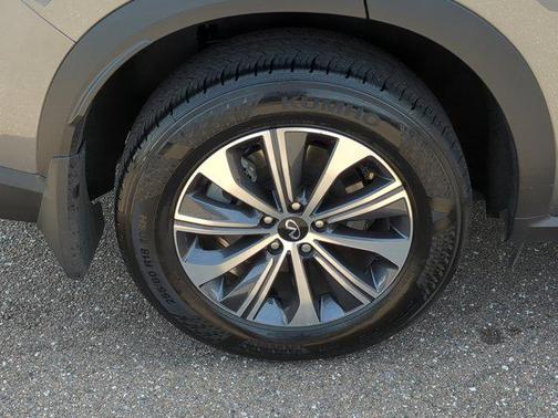 2025 INFINITI QX60 Pure