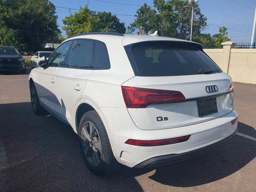 2024 Audi Q5 40 Premium Plus
