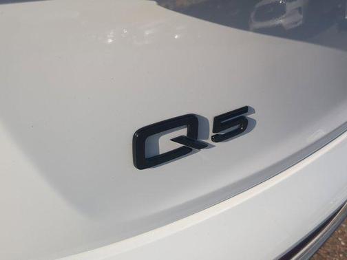 2024 Audi Q5 40 Premium Plus