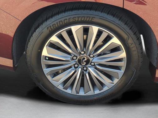 2025 INFINITI QX80 SENSORY AWD